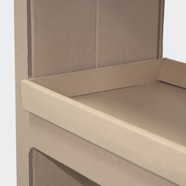 Octavo bajo 3 estantes